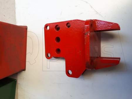 RETAINER HALTERUNG STREICHSCHIENE